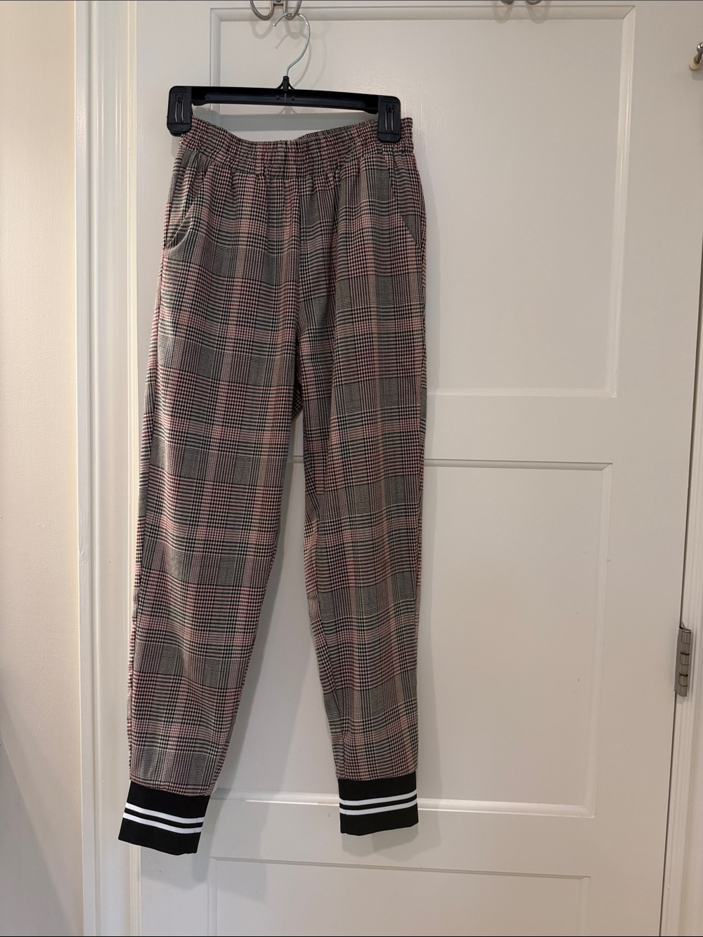 women’s Plaid Jogger Pants in Grey and Pink